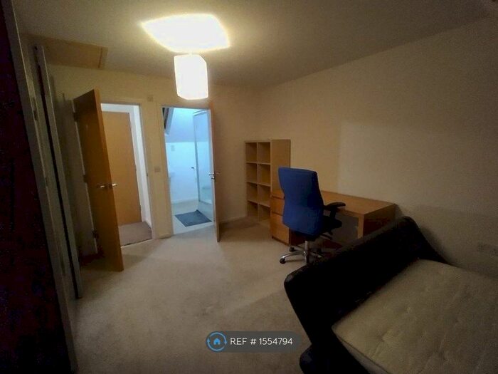 4 Bedroom Terraced House To Rent In Broughton Lane, Salford, M7