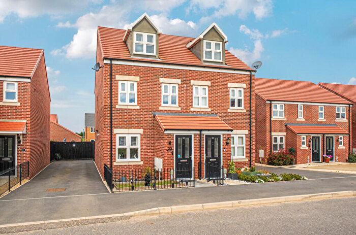 3 Bedroom Semi-Detached House For Sale In Barnacle Way, Clacton-on-Sea, Essex, CO16