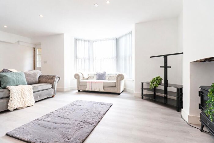 2 Bedroom Flat To Rent In Flat A (Lgf) Kingsland Crescent, Barry, CF63