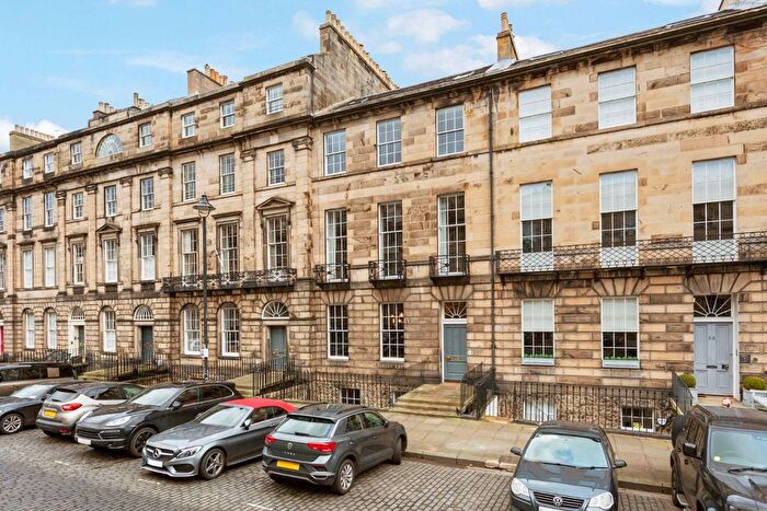 5 Bedroom Town House To Rent In Great King Street, New Town, Edinburgh, EH3