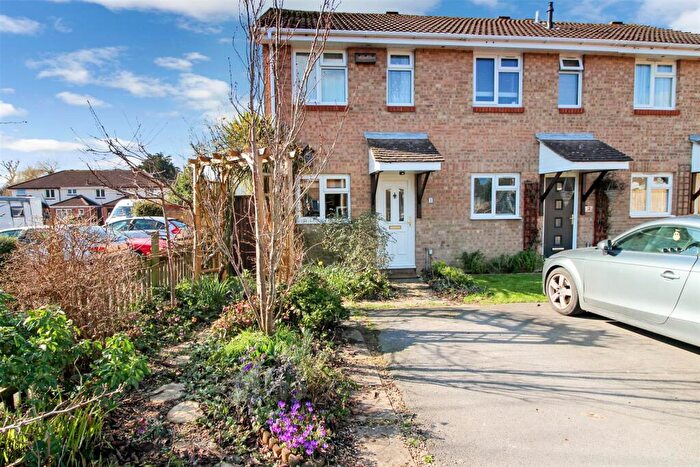 2 Bedroom End Of Terrace House To Rent In Snapdragon Close, Priory Park, SO31