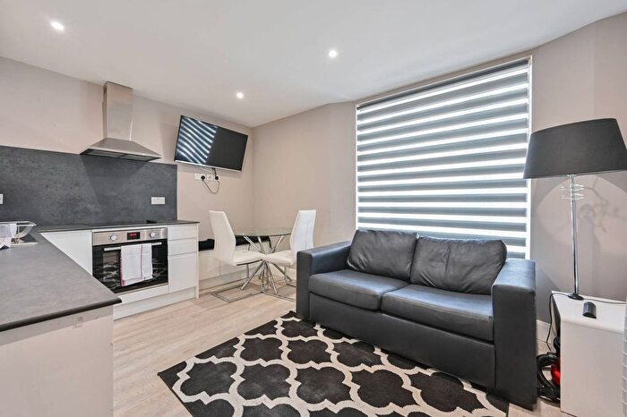 1 Bedroom Flat To Rent In High Street, Watford, Watford, WD17