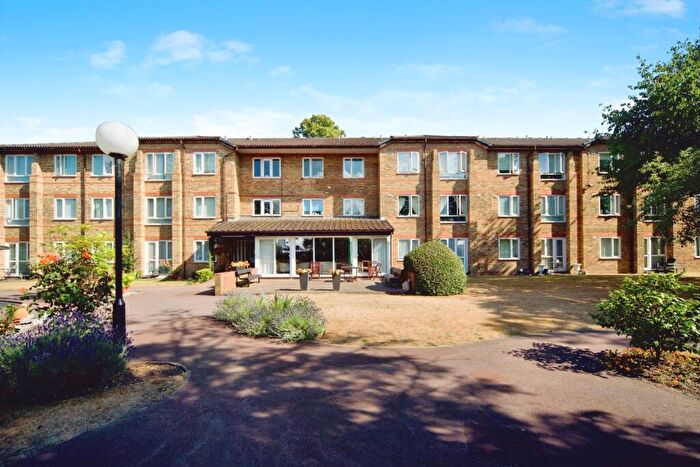 1 Bedroom Flat For Sale In Ennerdale Court, Cambridge Road, London, E11