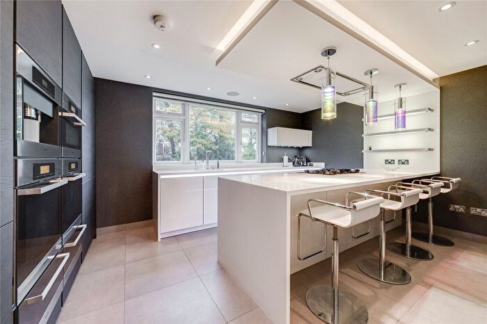 3 Bedroom Flat To Rent In Buckland Crescent, Swiss Cottage, NW3