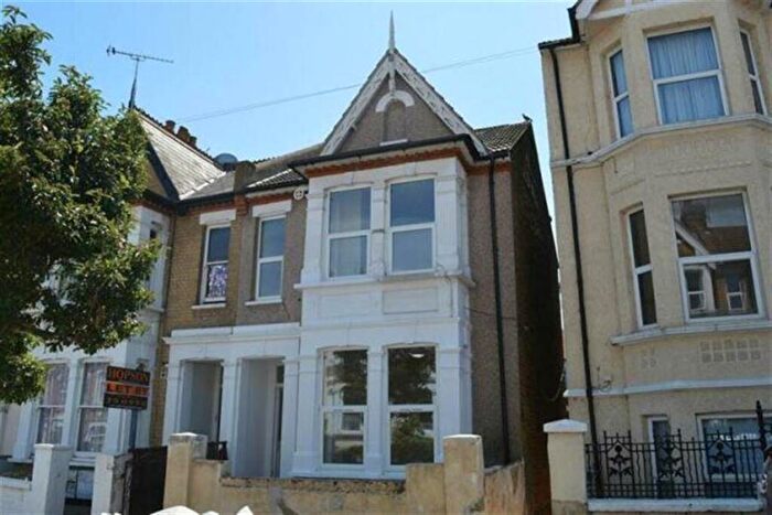 1 Bedroom Property To Rent In Bedroom Property In Southend On Sea, SS1