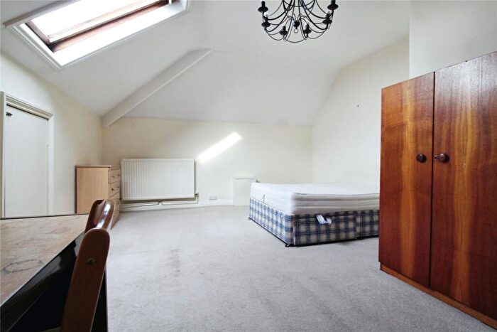 4 Bedroom Maisonette To Rent In Wells Road, Totterdown, Bristol, BS4