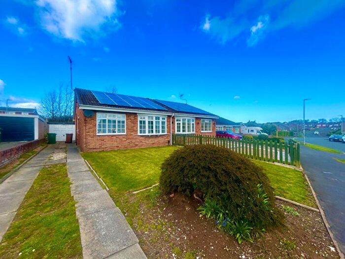 2 Bedroom Semi-detached Bungalow To Rent In Bed Semi-Detached Bungalow, Darwin Road, Bridlington, YO16