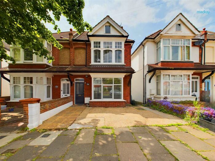 2 Bedroom Flat To Rent In Portland Villas, Hove, East Sussex, BN3