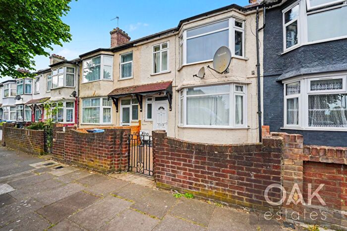 4 Bedroom Terraced House For Sale In Woolmer Road, London, N18