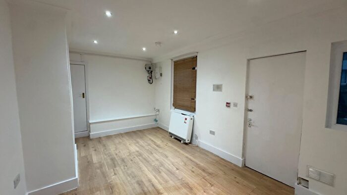 Studio To Rent In Whitehall Road, Thornton Heath, CR7