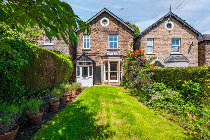 3 Bedroom Detached House For Sale In Nethergreen Road, Sheffield, S11