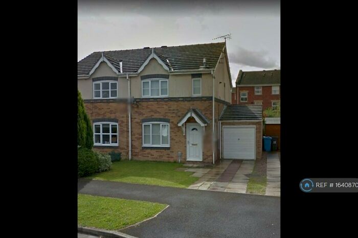 3 Bedroom Semi-Detached House To Rent In Maldon Drive, Hull, HU9