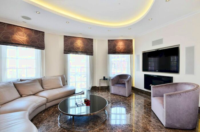 3 Bedroom Flat To Rent In Onslow Square, South Kensington, London, SW7