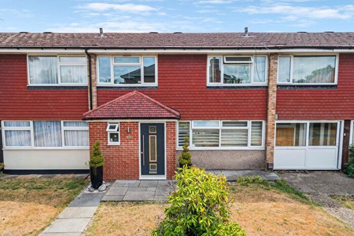3 Bedroom Terraced House For Sale In Langtons Meadow, Farnham Common, Slough, SL2