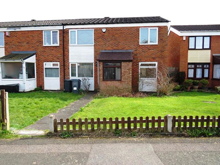 3 Bedroom House To Rent In Thirsk Croft, Birmingham, B36
