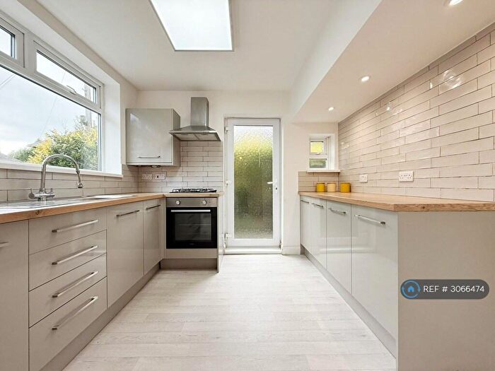3 Bedroom Semi-Detached House To Rent In Manchester Road, Audenshaw, Manchester, M34