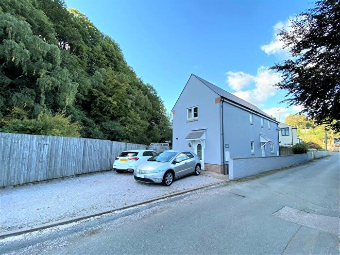 3 Bedroom Cottage To Rent In Railway Road, Ruspidge, Cinderford, GL14