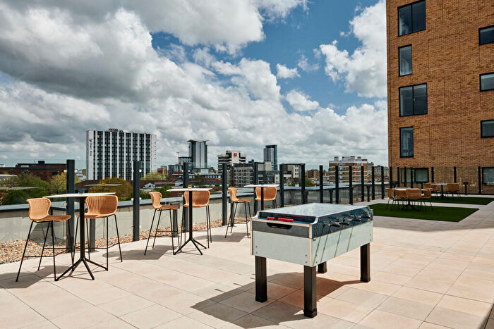 2 Bedroom Apartment To Rent In Gatehouse Apartments, Southampton Southampton, SO14