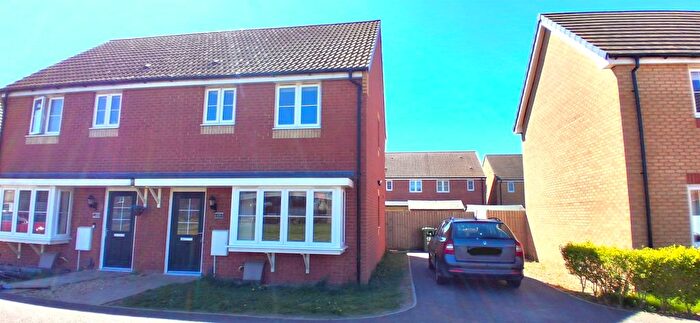 3 Bedroom Semi-Detached House For Sale In Cornflower Close, Whittlesey, Peterborough, PE7