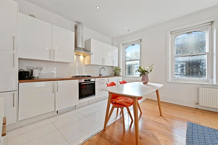 1 Bedroom Flat For Sale In Edith Road, London, W14