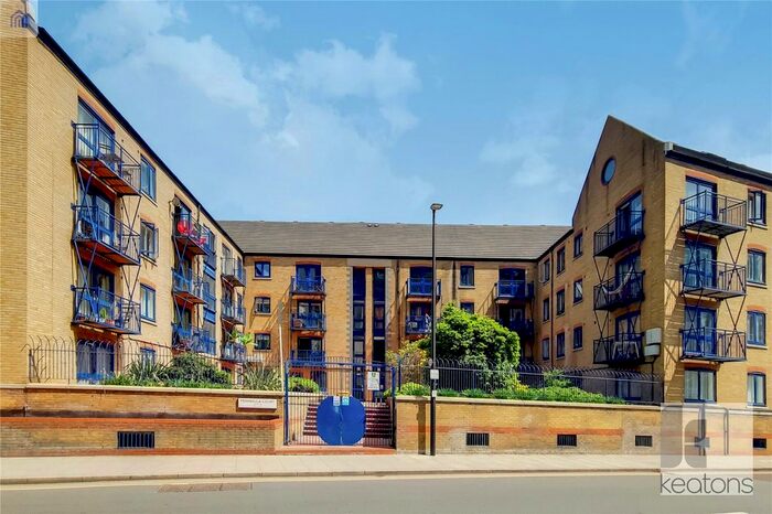 2 Bedroom Flat To Rent In Peninsula Court, East Ferry Road, London, E14