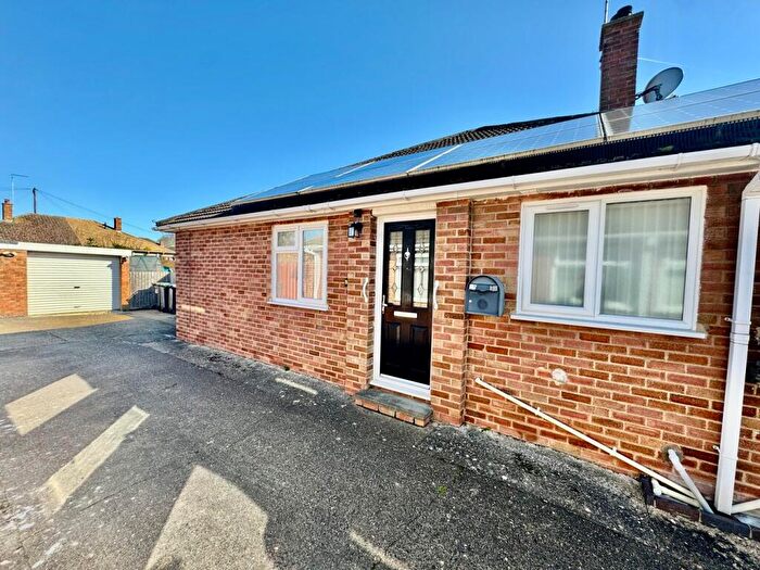 2 Bedroom Bungalow For Sale In Welbourne Close, Raunds, Wellingborough, NN9