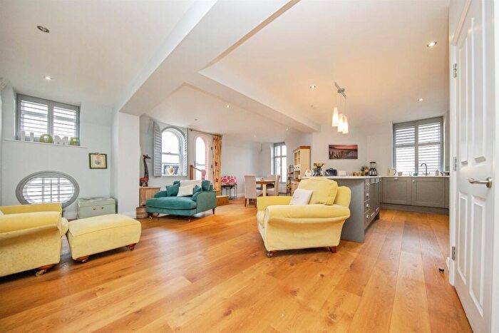 2 Bedroom Apartment For Sale In Chevalier Road, Felixstowe, IP11