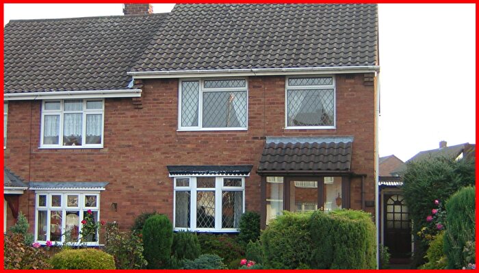 3 Bedroom Semi Detached House For Sale In Brambleside, Stourbridge, DY8