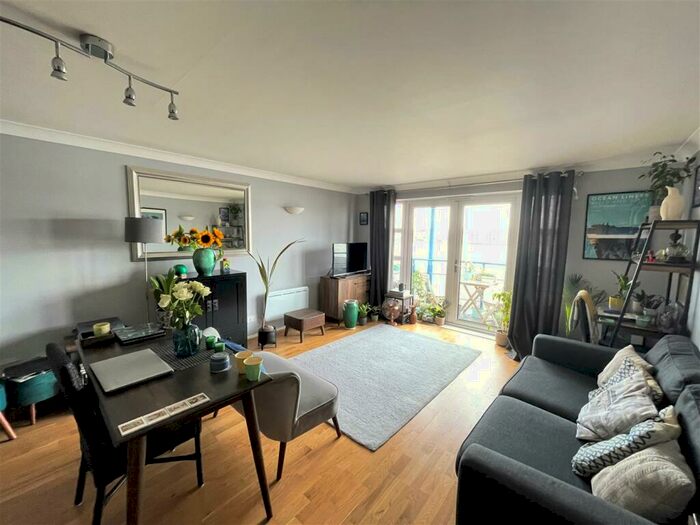 1 Bedroom Apartment To Rent In Mauretania Building, Jardine Road, London, E1W