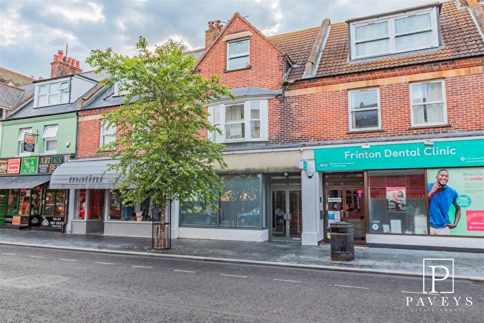 2 Bedroom Apartment For Sale In Connaught Avenue, Frinton-On-Sea, CO13