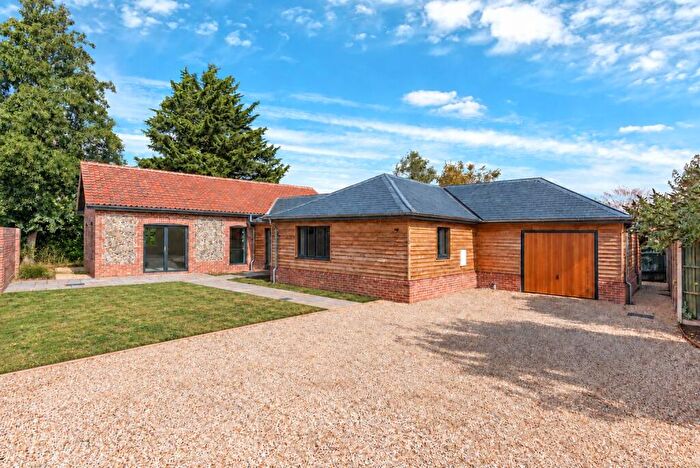 2 Bedroom Bungalow For Sale In Beyton, Suffolk, IP30