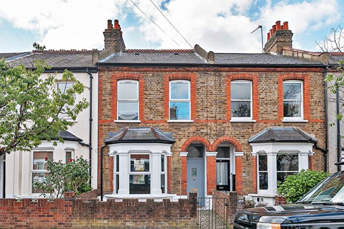 3 Bedroom Terraced House For Sale In Whitestile Road, Brentford, TW8