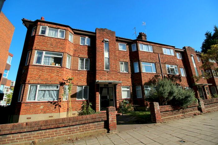 2 Bedroom Flat To Rent In Garrison Court, Hitchin, SG4