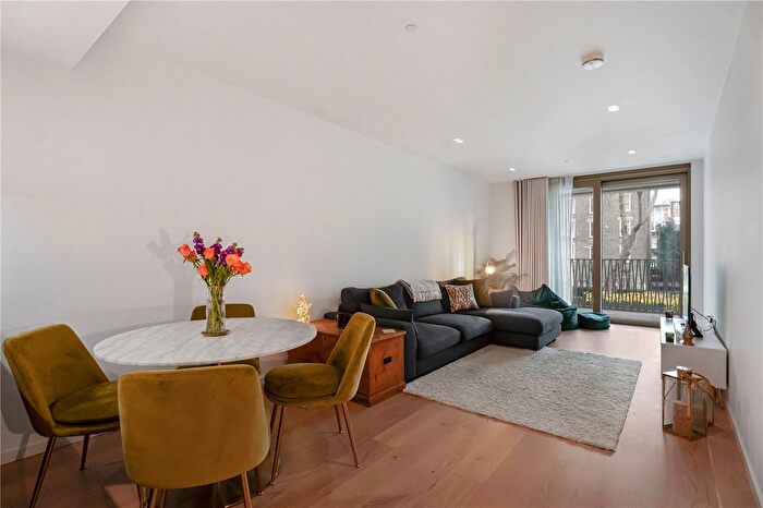 2 Bedroom Flat For Sale In Bartholomew Close, London, EC1A