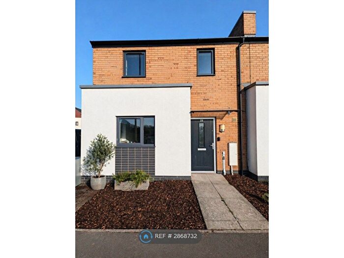 3 Bedroom Semi Detached House To Rent In Charles Bennion Walk, Leicester, LE4