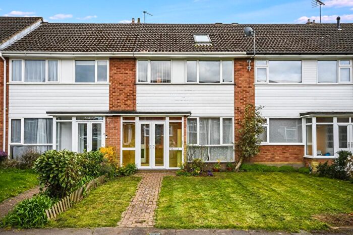 4 Bedroom Terraced House For Sale In Upper Ryle, Brentwood, CM14