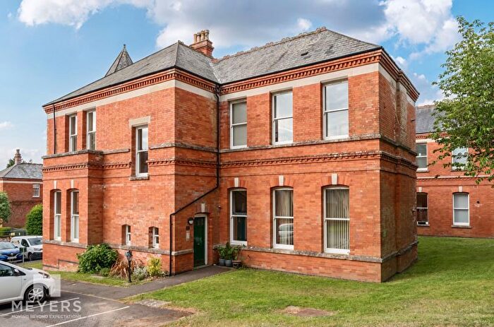 1 Bedroom Flat For Sale In Greenwood House, Charlton Down, DT2