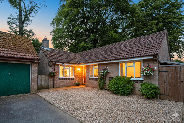 4 Bedroom Bungalow For Sale In Springfield Way, Oakham, LE15