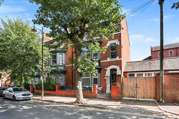 9 Bedroom Terraced House To Rent In St James Road, Leicester, LE2