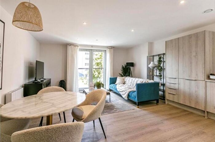 1 Bedroom Apartment For Sale In East Quay Road, Poole, BH15