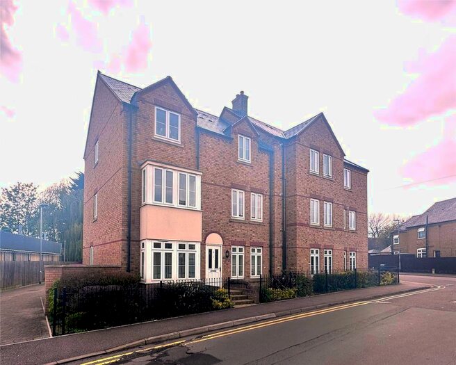 1 Bedroom Flat To Rent In Kings Lane, St. Neots, Cambridgeshire, PE19