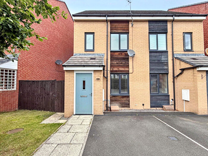 3 Bedroom Semi-Detached House For Sale In St. Aloysius View, Hebburn, Tyne And Wear, NE31