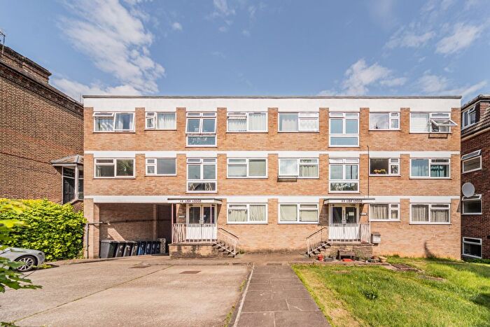 2 Bedroom Flat To Rent In Station Road, Barnet, EN5