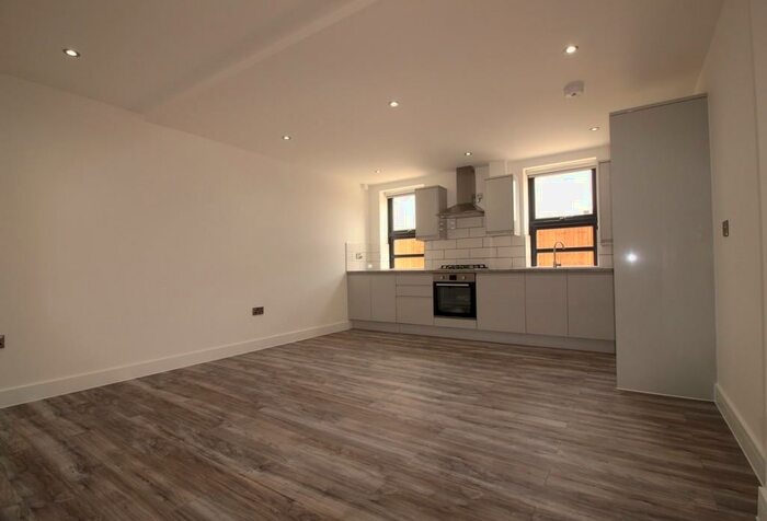 2 Bedroom Ground Flat To Rent In Ground Floor Flat, Halford Road, Leyton, E10