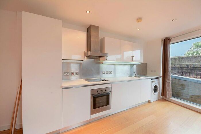 1 Bedroom Flat To Rent In Steedman Street, Elephant And Castle, SE17