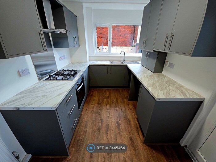 3 Bedroom End Of Terrace House To Rent In York Street, Accrington, BB5