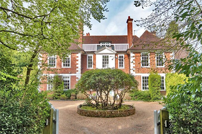 5 Bedroom Semi-Detached House For Sale In Frant Road, Tunbridge Wells, Kent, TN2
