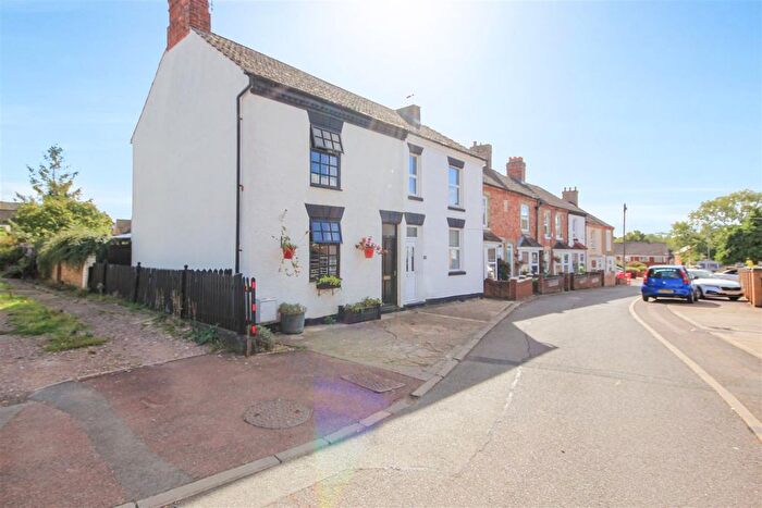 3 Bedroom Semi Detached House For Sale In , Albion Place, Rushden, NN10