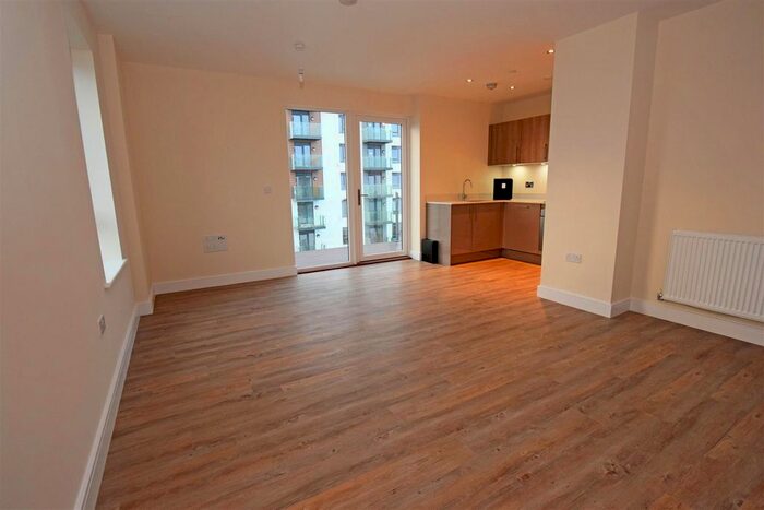 2 Bedroom Flat To Rent In Pegasus Way, Gillingham, ME7