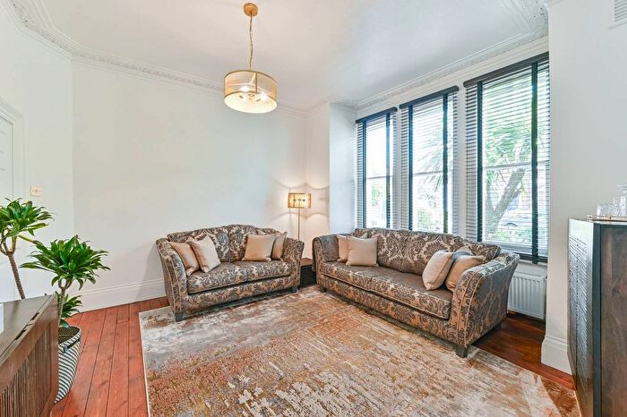 1 Bedroom Flat For Sale In Welby Street, Camberwell, London, SE5